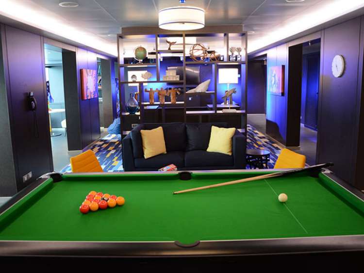 Pool table in H2O Children's Club (for 13-17 year olds) on P&O Cruises ship