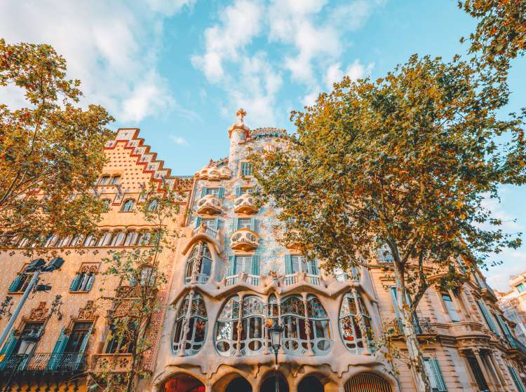 Casa BatllÃ³, designed by the visionary architect Antonio GaudÃ­ in Barcelona, stands as a testament to his unparalleled creativity and avant-garde approach to architecture. As one of GaudÃ­'s masterpieces, Casa BatllÃ³ enchants visitors with its whimsical facade, adorned with intricate mosaic tiles and organic shapes that evoke the beauty of nature.
