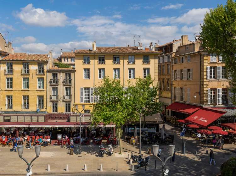 France, Provence, Bouches du RhÃ´ne, Aix en Provence, cours Mirabeau, the city main street, cafÃ© terraces under shady plane trees