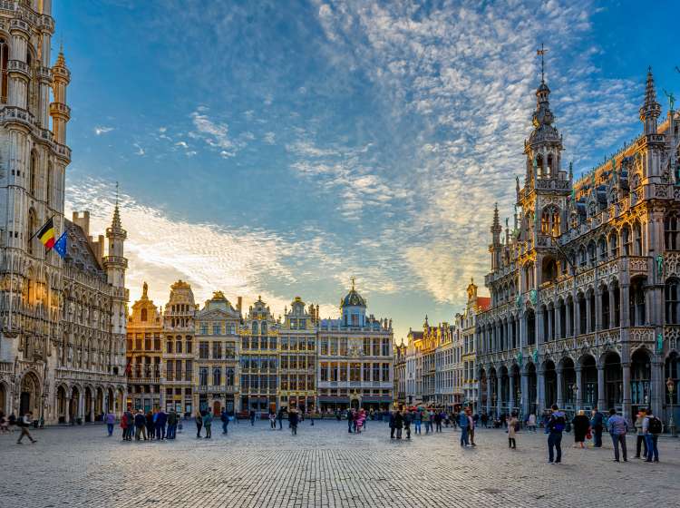 Grand Place (Grote Markt) with Town Hall (Hotel de Ville) and Maison du Roi (King's House or Breadhouse) in Brussels, Belgium. Grand Place is important tourist destination in Brussels. Cityscape of Brussels.