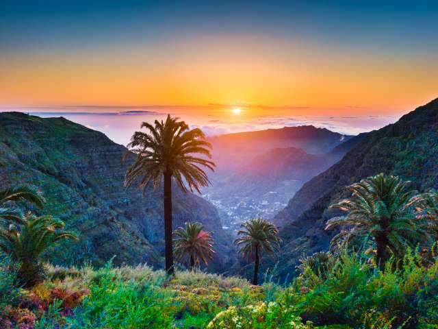  Mountains infront of a bright sunset