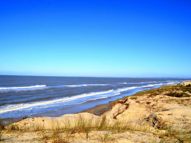 View of rolling waves coming into shore
