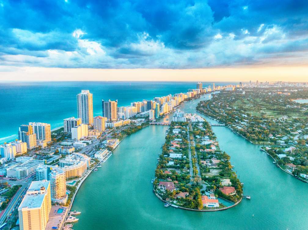City surrounded by sea 