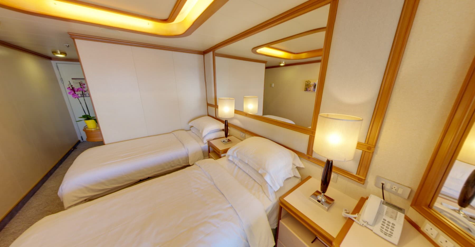 Superior Deluxe Balcony cabin