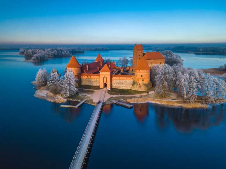 Trakai castle at winter, aerial view of the castle; Shutterstock ID 794024011; project: Deals; job: ; client: pocruises; other: 