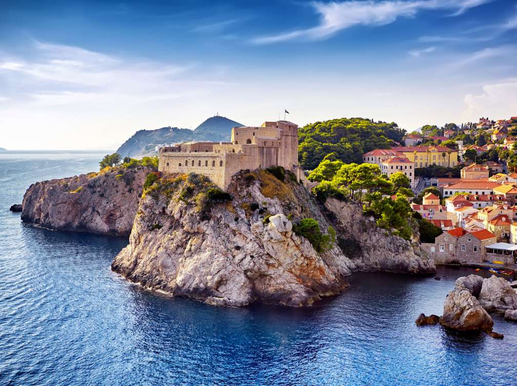 Image of castle on cliffside in Dubrovnik
