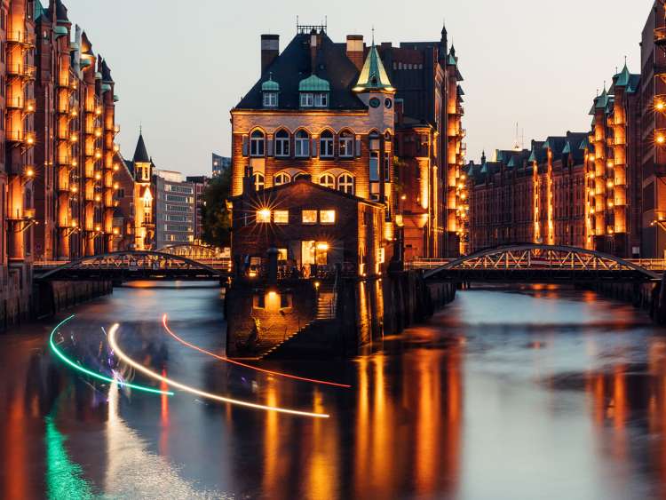 Buildings surrounded by river I'm Hamburg
