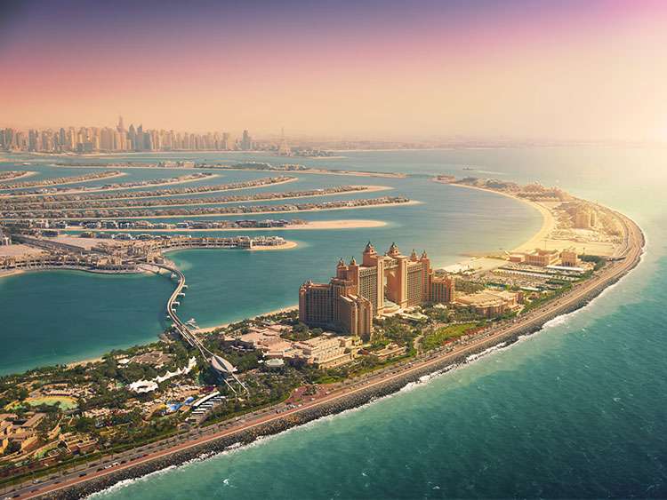 Atlantis The Palm Hotel and Palm Island, Dubai 