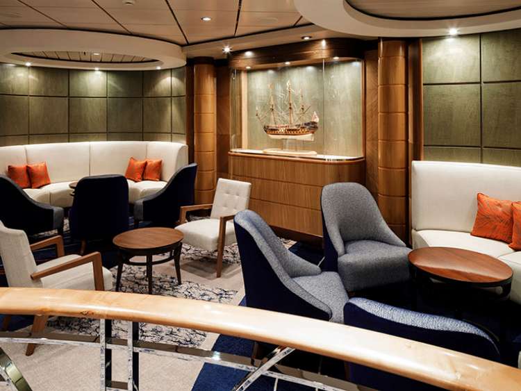 Spinnaker Bar on board Arcadia