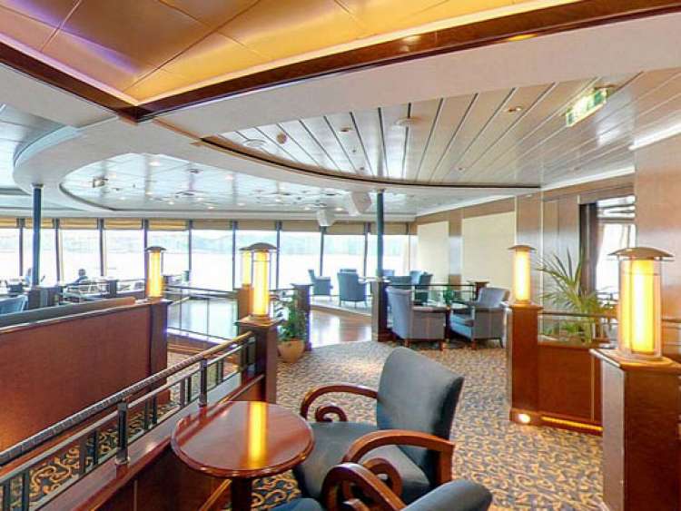 The Crows Nest on board P&O Cruises ship Aurora 