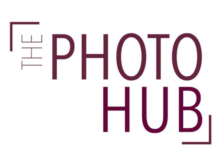 The photo hub logo 
