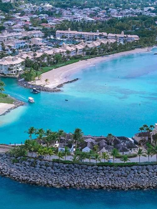 The best Caribbean islands • Moments  P&O Cruises