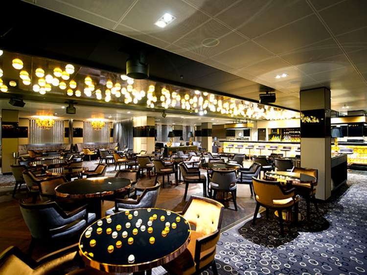 Limelight Club on-board P&O Cruises Ship, Britannia