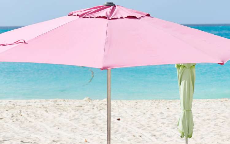 ARUBA pink-beach umbrella at beach