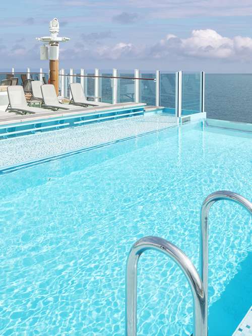 Infinity pool on board P&O Cruises ship Iona