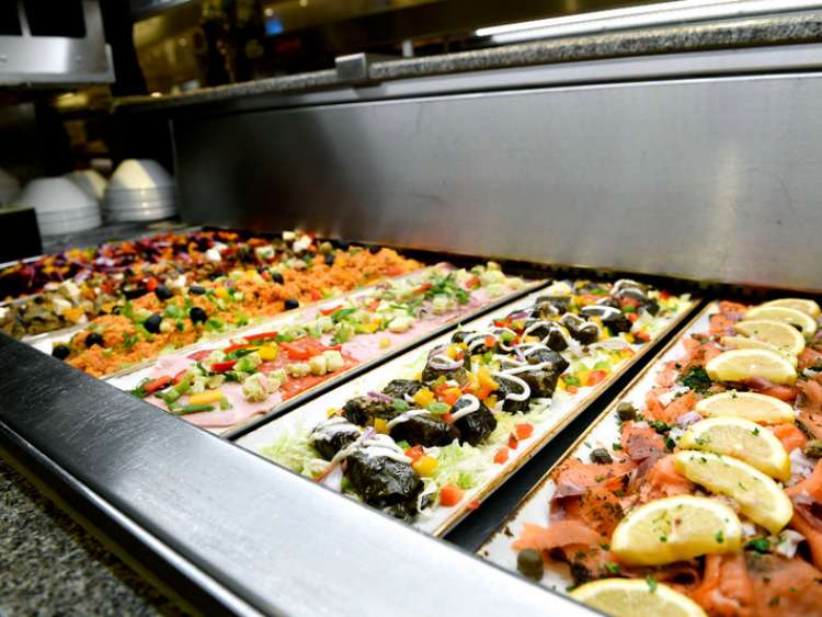 Buffet which is available on ship 