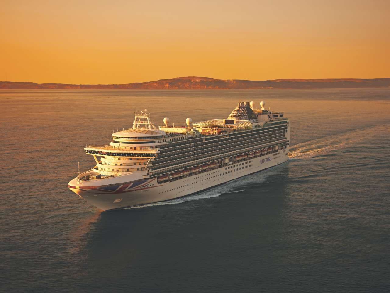 p and o cruises reviews azura