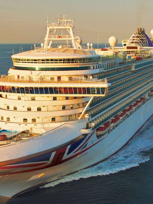 P&O Cruises ship Azura at sea 