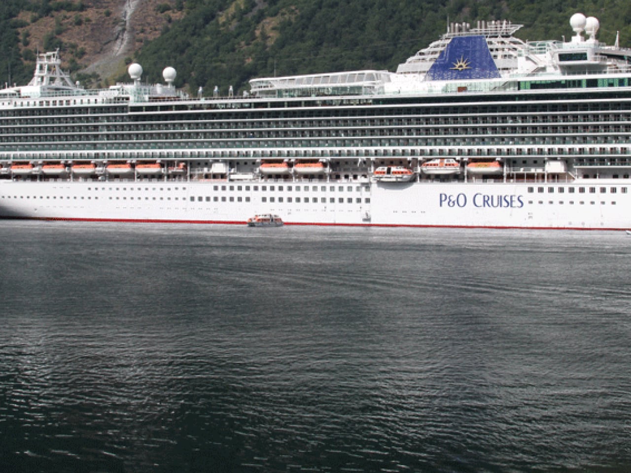 Azura Cruise Ship Cruise Deals P O Cruises