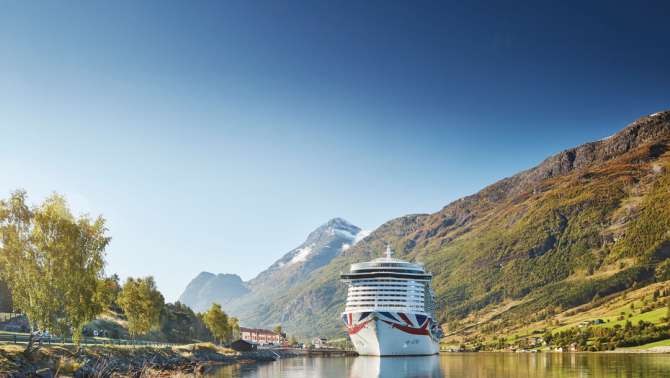 From new destinations to exciting overnight calls, our summer 28 cruise collection has a holiday with your name on it. Whether you’re dreaming of fjords, sunshine or a bit of both, here’s what’s waiting for you.