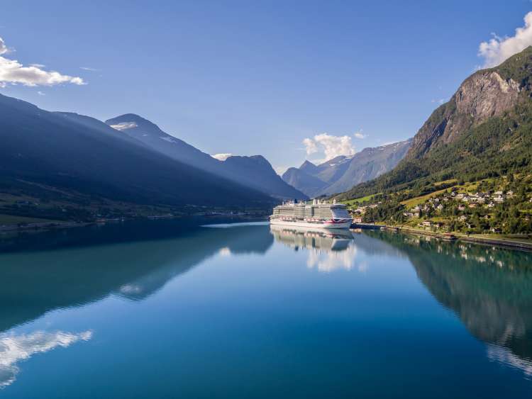 cruise norwegian fjords october 2023