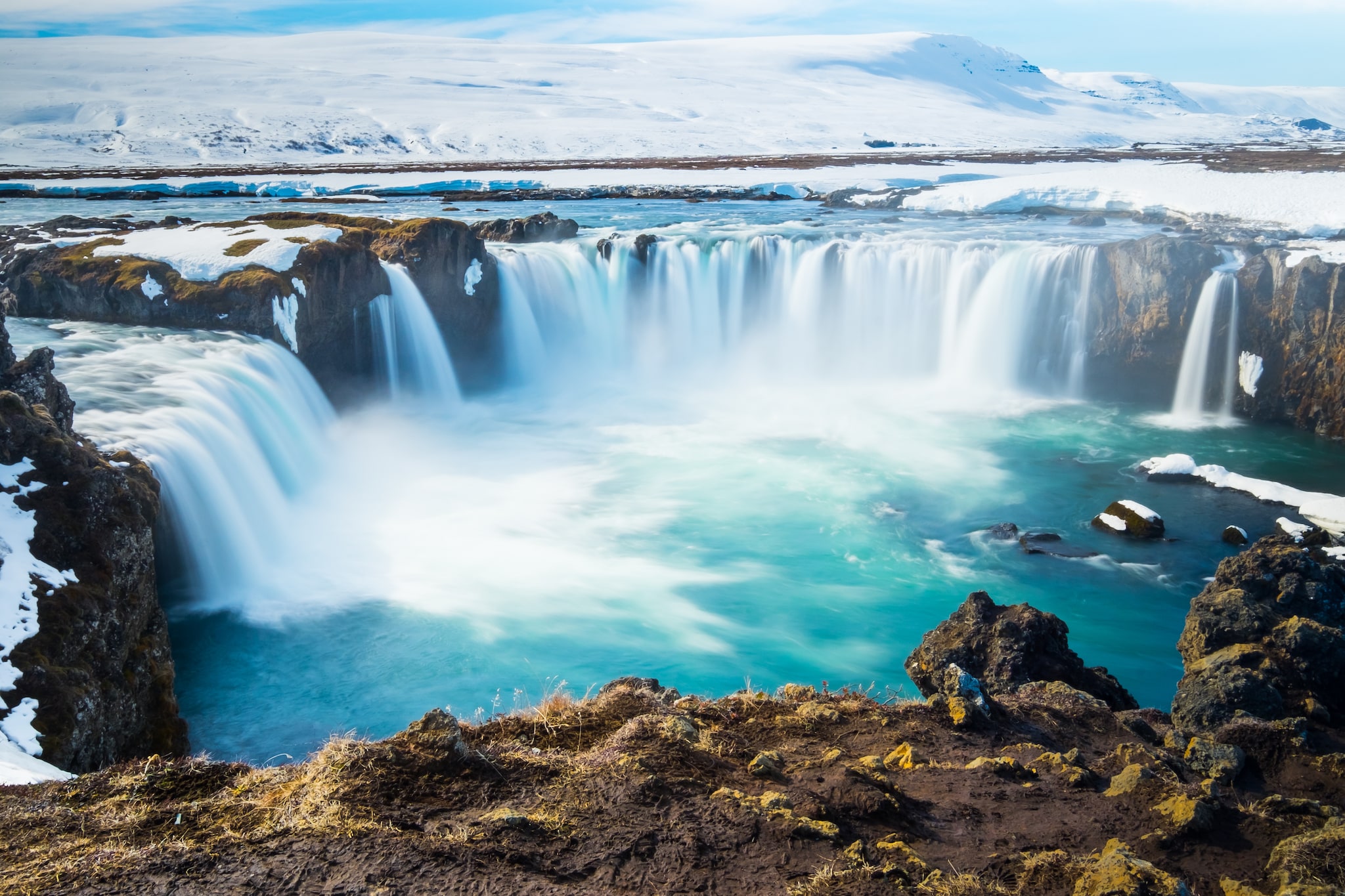 {"metadata_en_GB":{"alt-text":"Goðafoss waterfall in the port of Akureyri, Iceland"},"metadata_en_AU":{"alt-text":"Goðafoss waterfall in the port of Akureyri, Iceland"}}