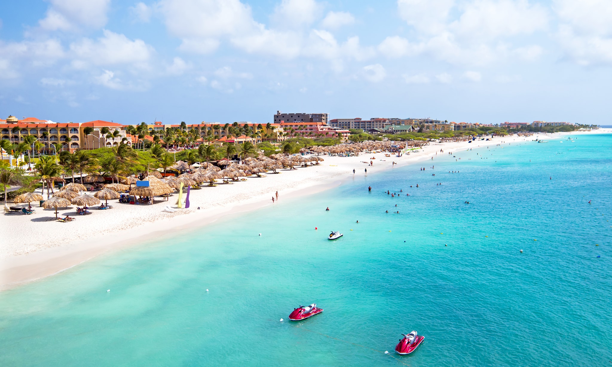 {"metadata_en_GB":{"alt-text":"Beach in Oranjestad in Aruba"},"metadata_en_AU":{"alt-text":"Beach in Oranjestad in Aruba"}}