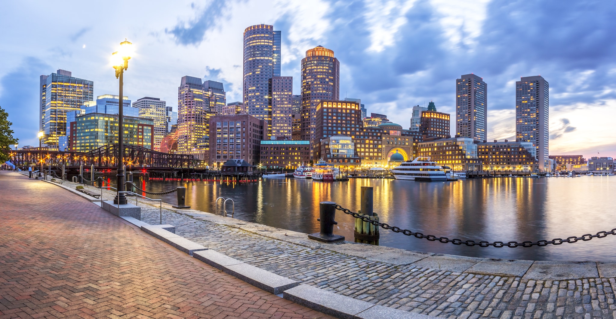 {"metadata_en_GB":{"alt-text":"Boston skyline in front of Charles River"},"metadata_en_AU":{"alt-text":"Boston skyline in front of Charles River"}}