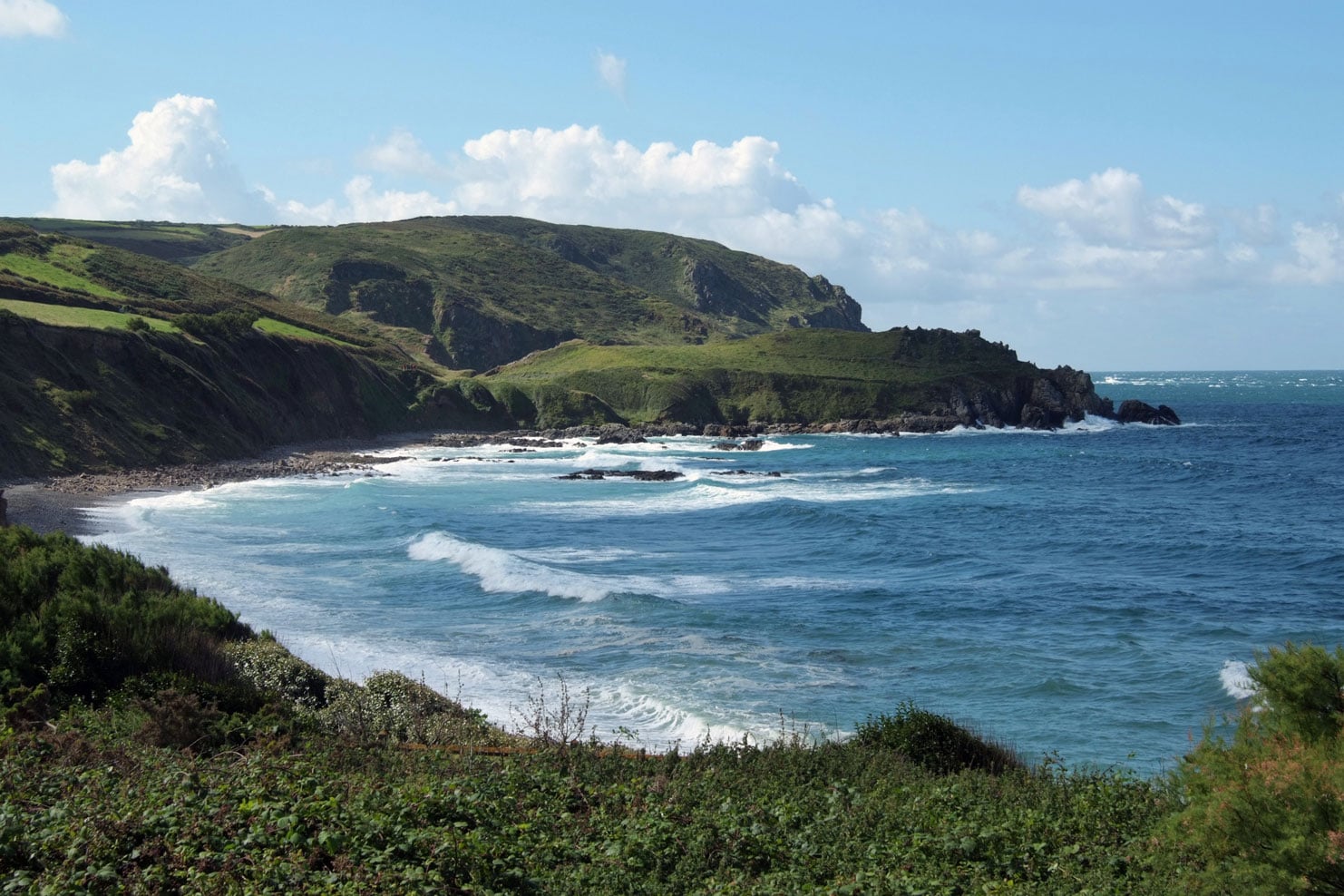 {"metadata_en_GB":{"alt-text":" Cherbourg coastline"},"metadata_en_AU":{"alt-text":" Cherbourg coastline"}}
