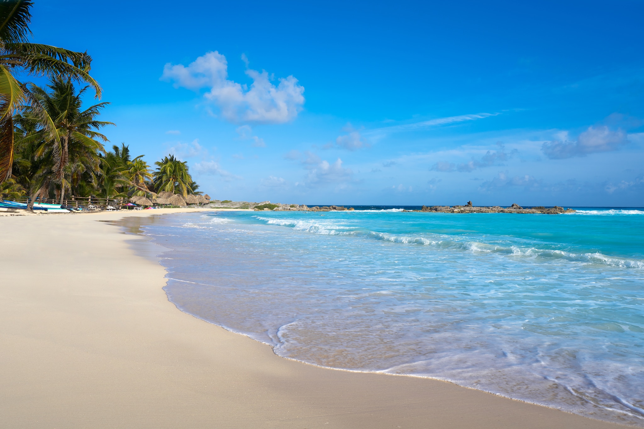{"metadata_en_GB":{"alt-text":"Beautiful beach surrounded by blue sea"},"metadata_en_AU":{"alt-text":"Beautiful beach surrounded by blue sea"}}