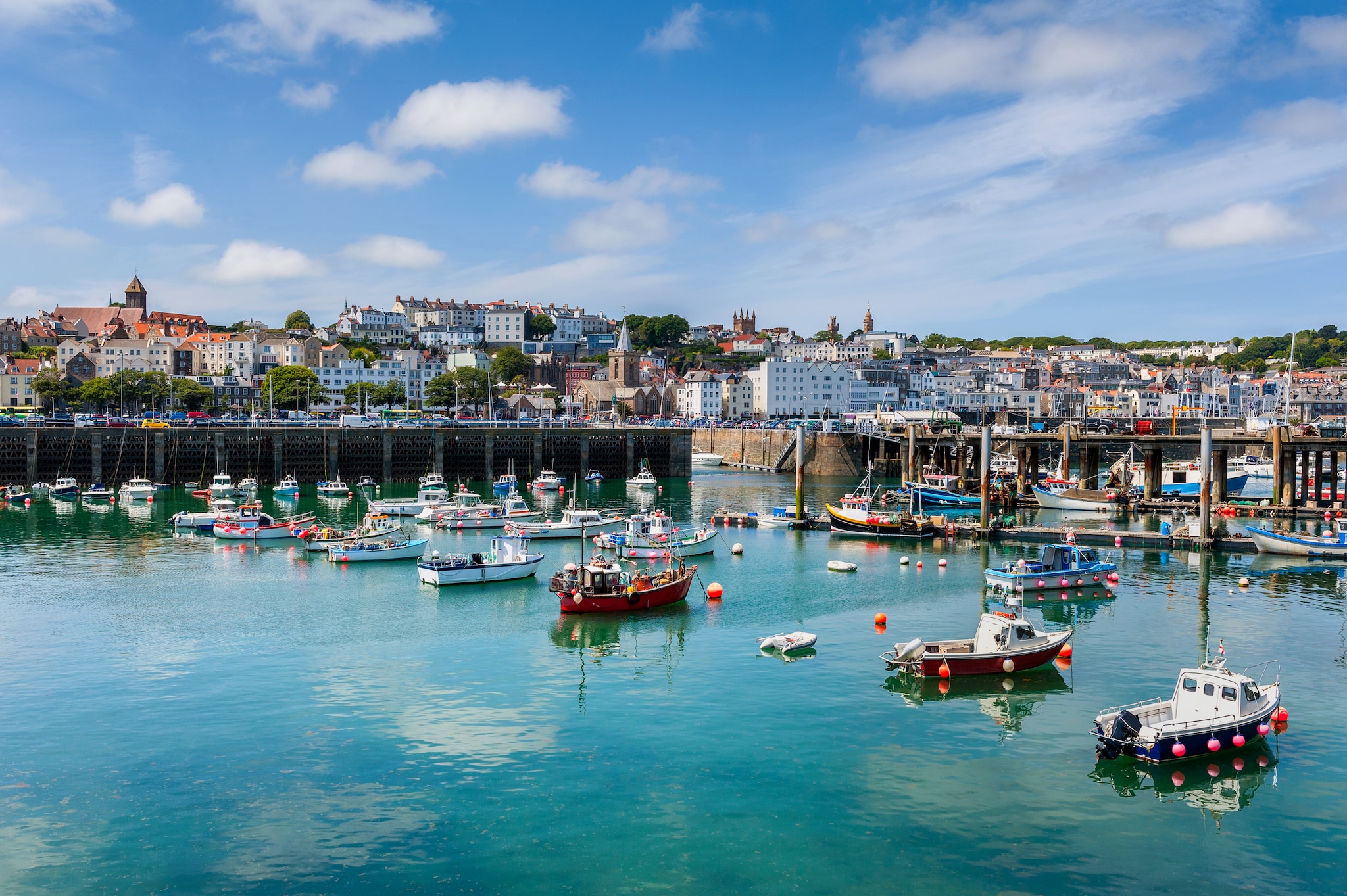 {"metadata_en_GB":{"alt-text":"Boats in St. Peter Port, Guernsey"},"metadata_en_AU":{"alt-text":"Boats in St. Peter Port, Guernsey"}}