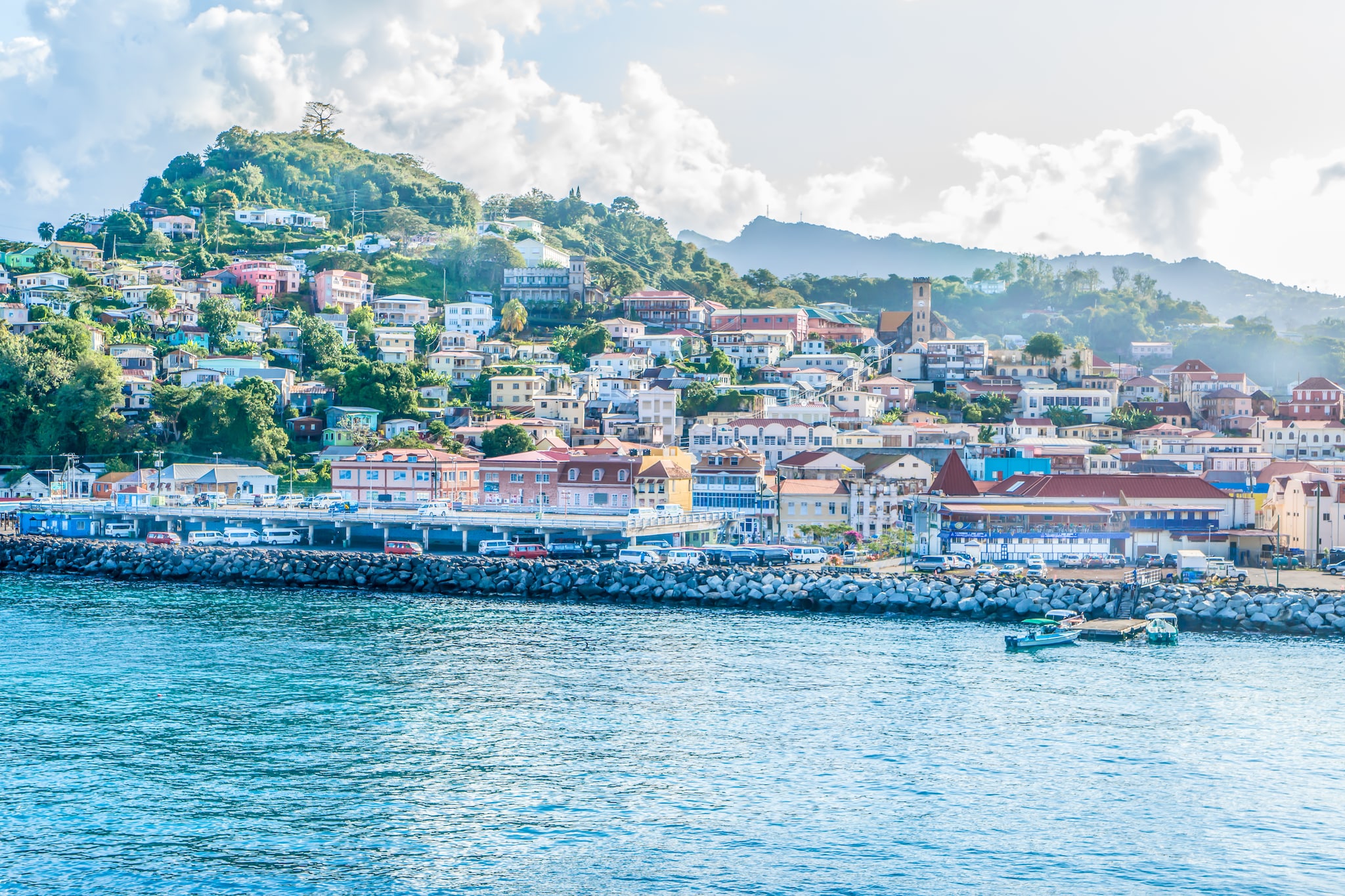 {"metadata_en_GB":{"alt-text":"St Georges Grenada harbour"},"metadata_en_AU":{"alt-text":"St Georges Grenada harbour"}}
