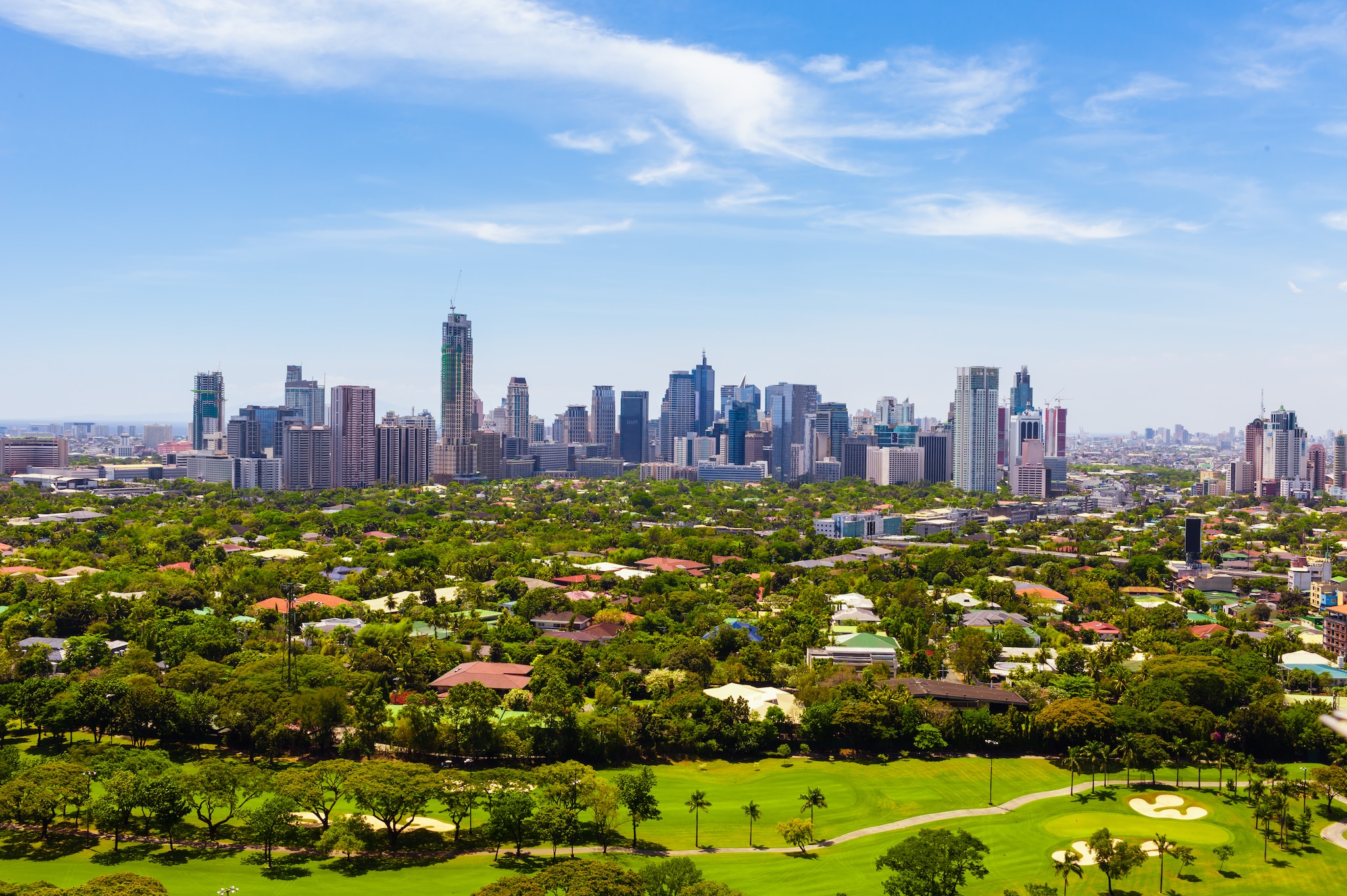 {"metadata_en_GB":{"alt-text":"View of town covered in trees with sky scraper buildings in the background"},"metadata_en_AU":{"alt-text":"View of town covered in trees with sky scraper buildings in the background"}}