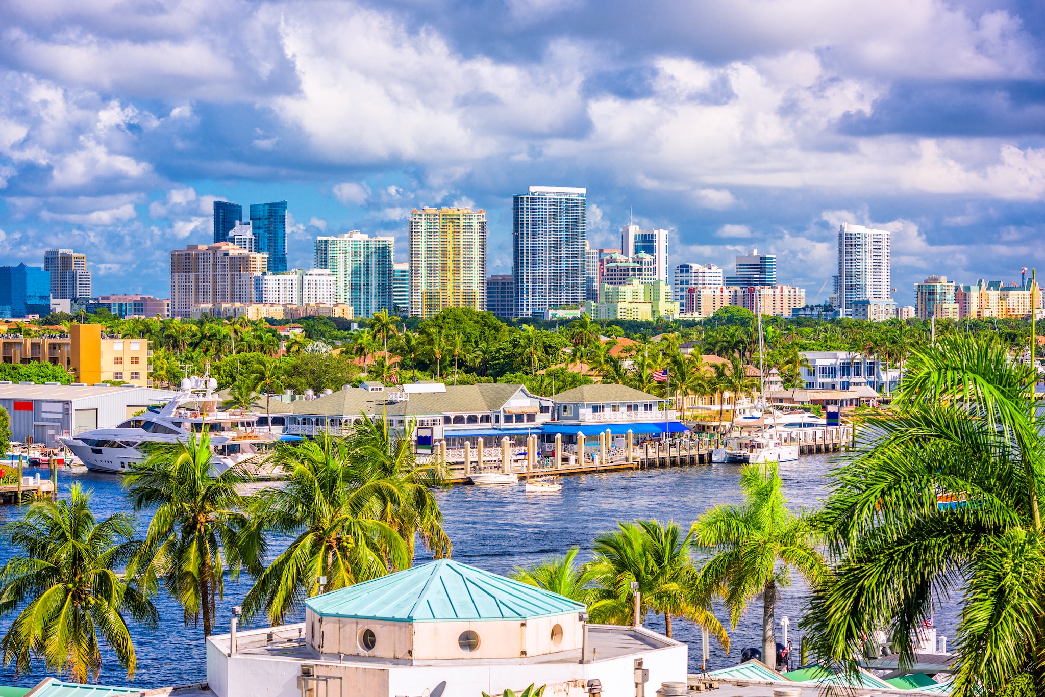{"metadata_en_GB":{"alt-text":"City view of Port Everglades, USA "},"metadata_en_AU":{"alt-text":"City view of Port Everglades, USA "}}