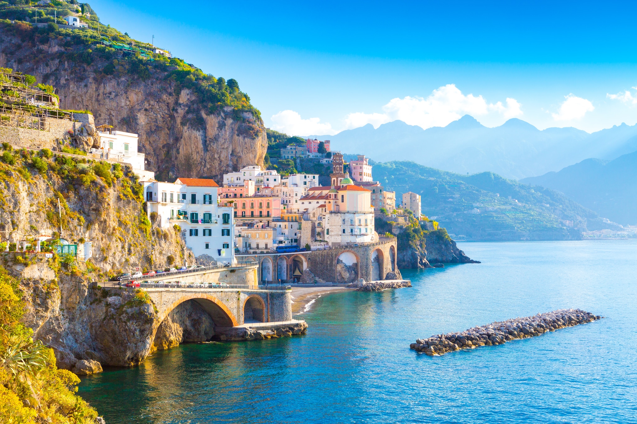 {"metadata_en_GB":{"alt-text":"Sorrento on the Amalfi Coast, Italy"},"metadata_en_AU":{"alt-text":"Sorrento on the Amalfi Coast, Italy"}}