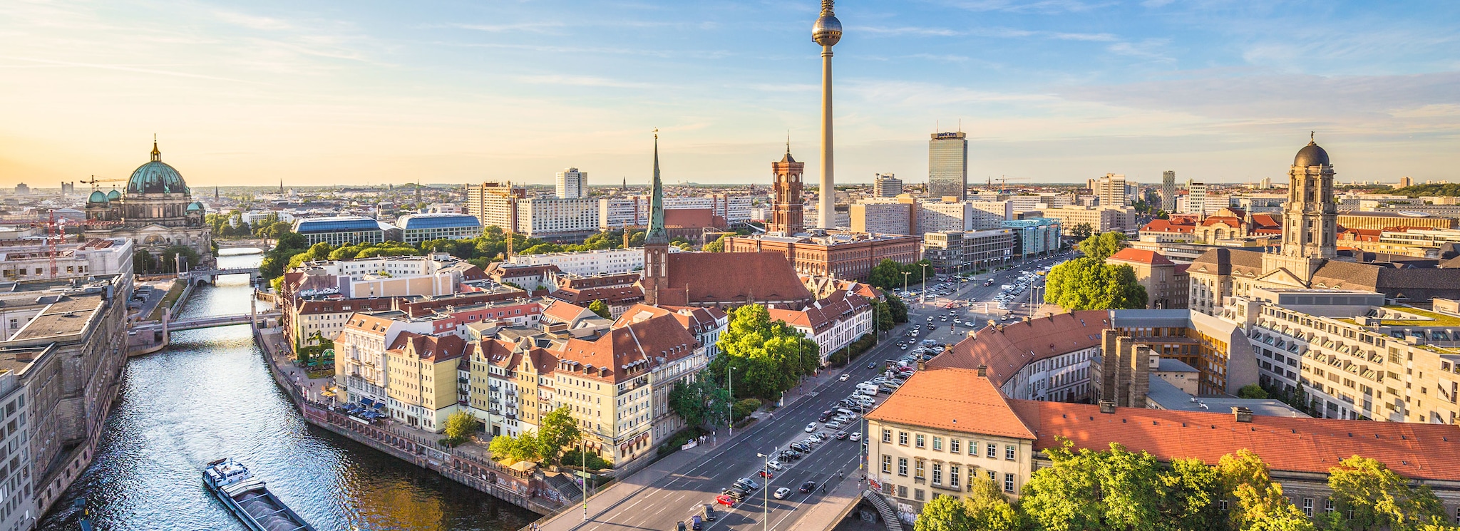 {"metadata_en_GB":{"alt-text":"Sky view of Berlin"},"metadata_en_AU":{"alt-text":"Sky view of Berlin"}}
