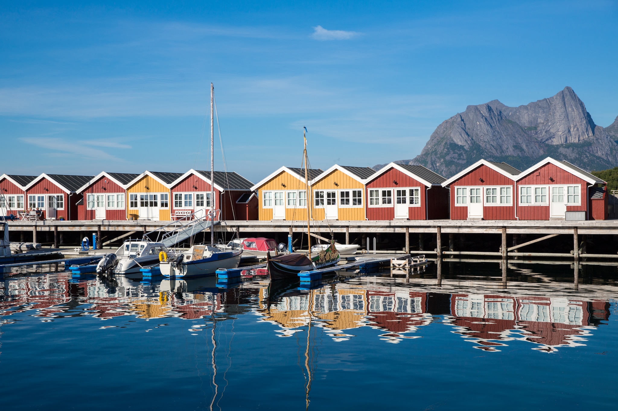 {"metadata_en_GB":{"alt-text":"Traditional colourful houses Kjerringøy, Bodo, Norway"}}