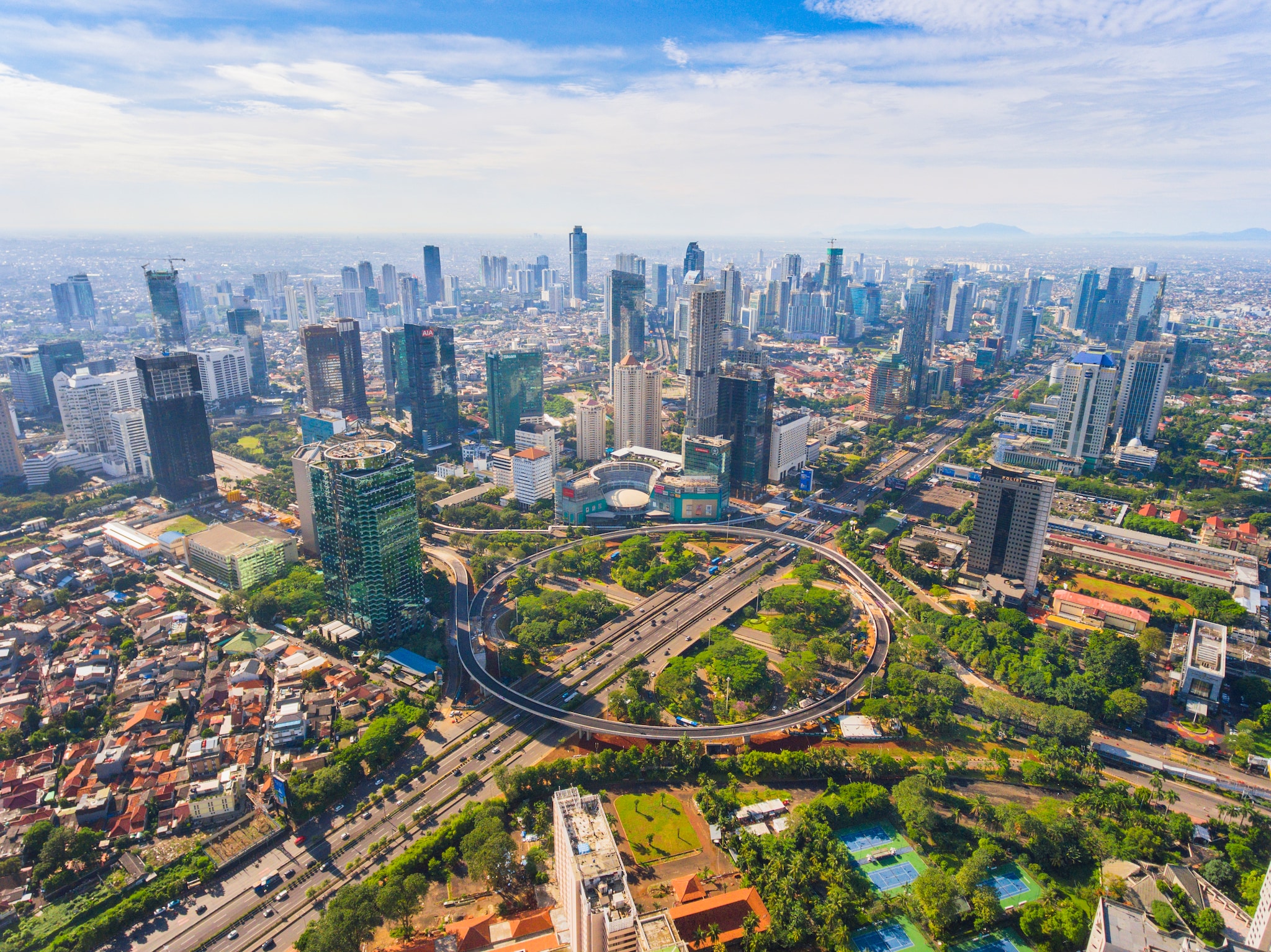 {"metadata_en_GB":{"alt-text":"Jakarta, June 27, 2017: The new Semanggi overpass circling around the old one is so beautiful and photogenic. Its unique design change the look of the city and is in fact becoming a new icon and landmark of Jakarta city."}}