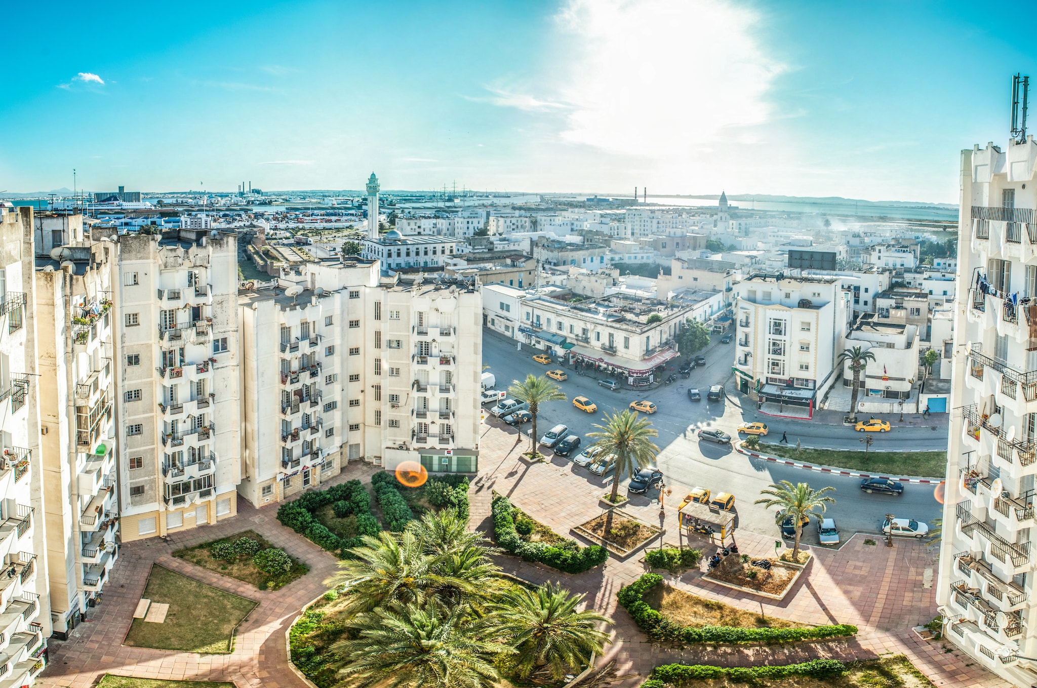 {"metadata_en_GB":{"alt-text":"La Goulette, Tunisia"}}