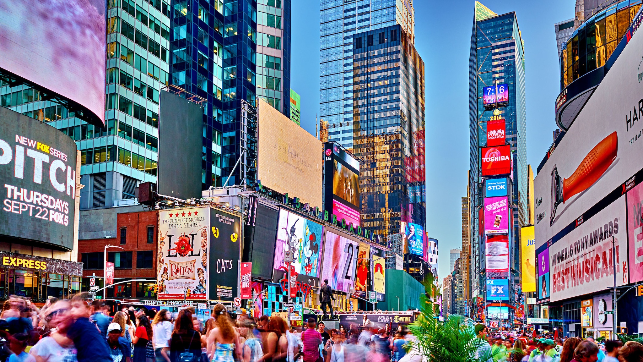 {"metadata_en_GB":{"alt-text":"New York City, New York"}}