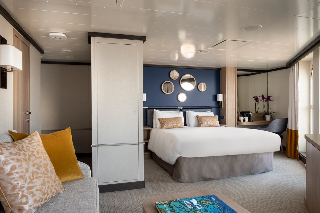 A family sea view suite on board Arvia