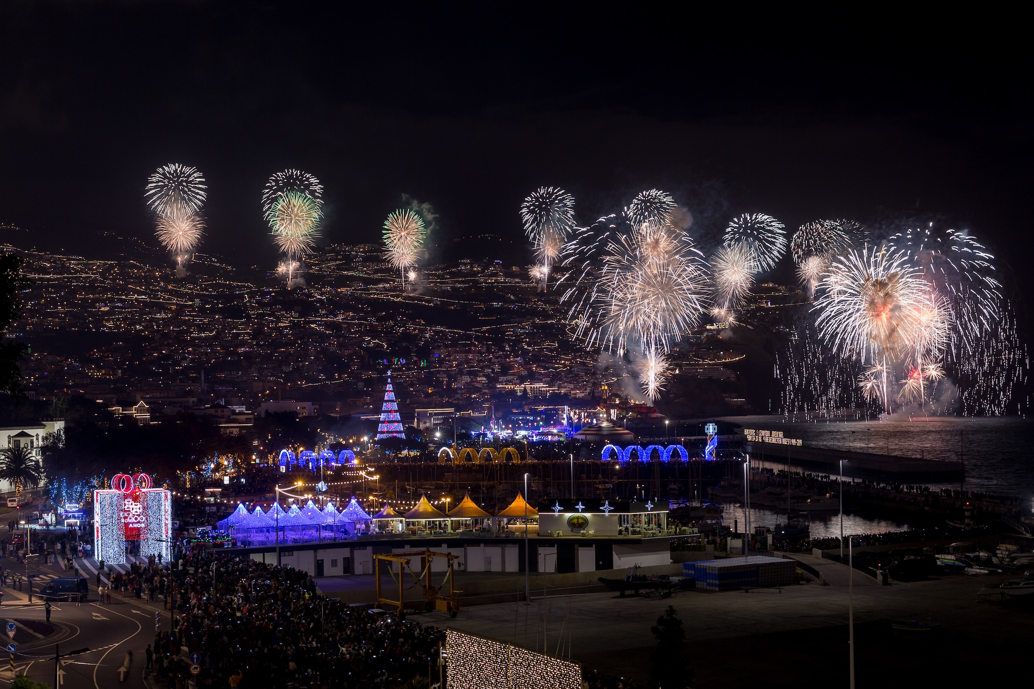 Magnificent New Year fireworks in Funchal, Madeira