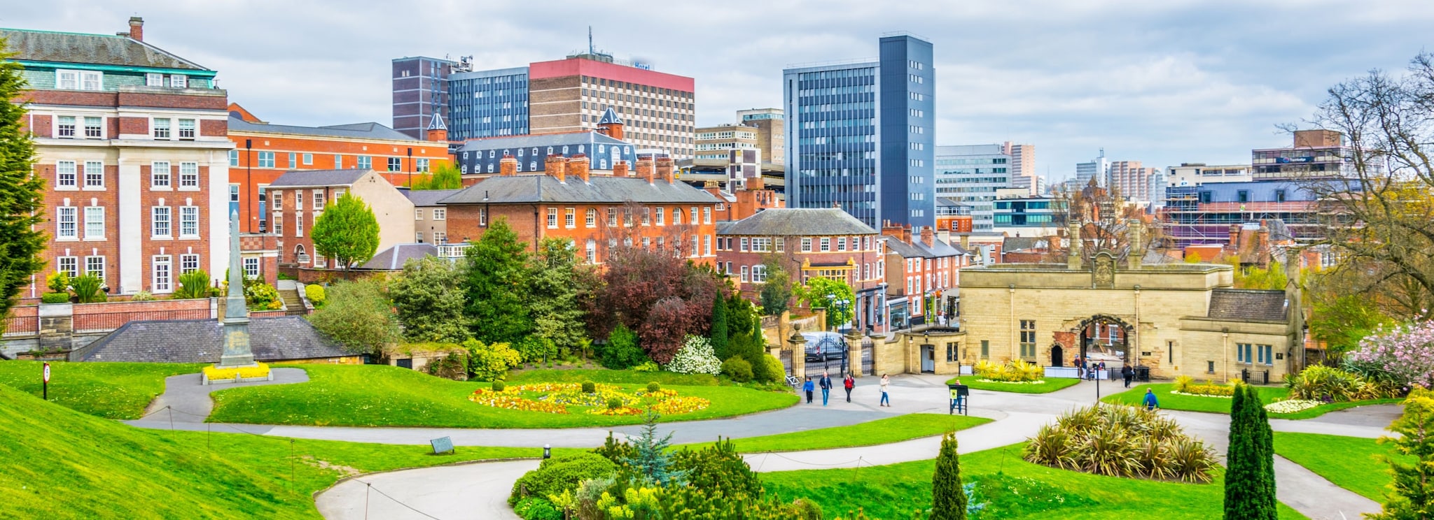 {"metadata_en_GB":{"alt-text":"Park in Nottingham, United Kingdom"},"metadata_en_AU":{"alt-text":"Park in Nottingham, United Kingdom"}}