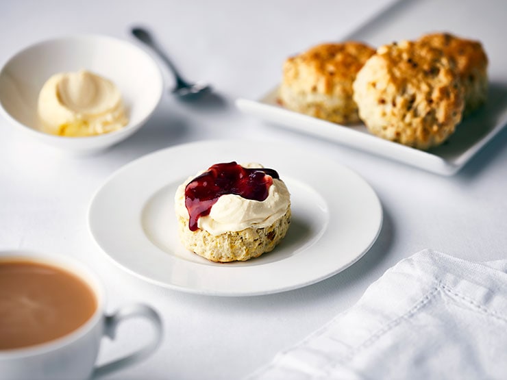 Orange-blossom-and-bee-pollen-scones