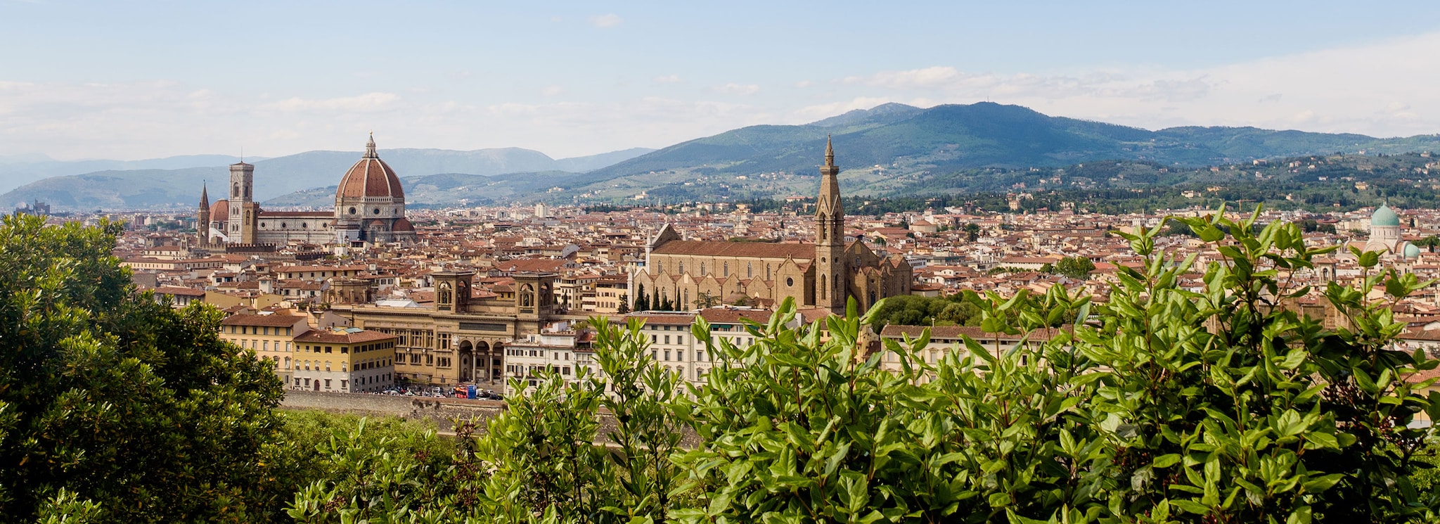 {"metadata_en_GB":{"alt-text":"View of city from the Michelangelo lookout (Piazzale Michelangelo), Florence, Tuscany, Italy"},"metadata_en_AU":{"alt-text":"View of city from the Michelangelo lookout (Piazzale Michelangelo), Florence, Tuscany, Italy"}}