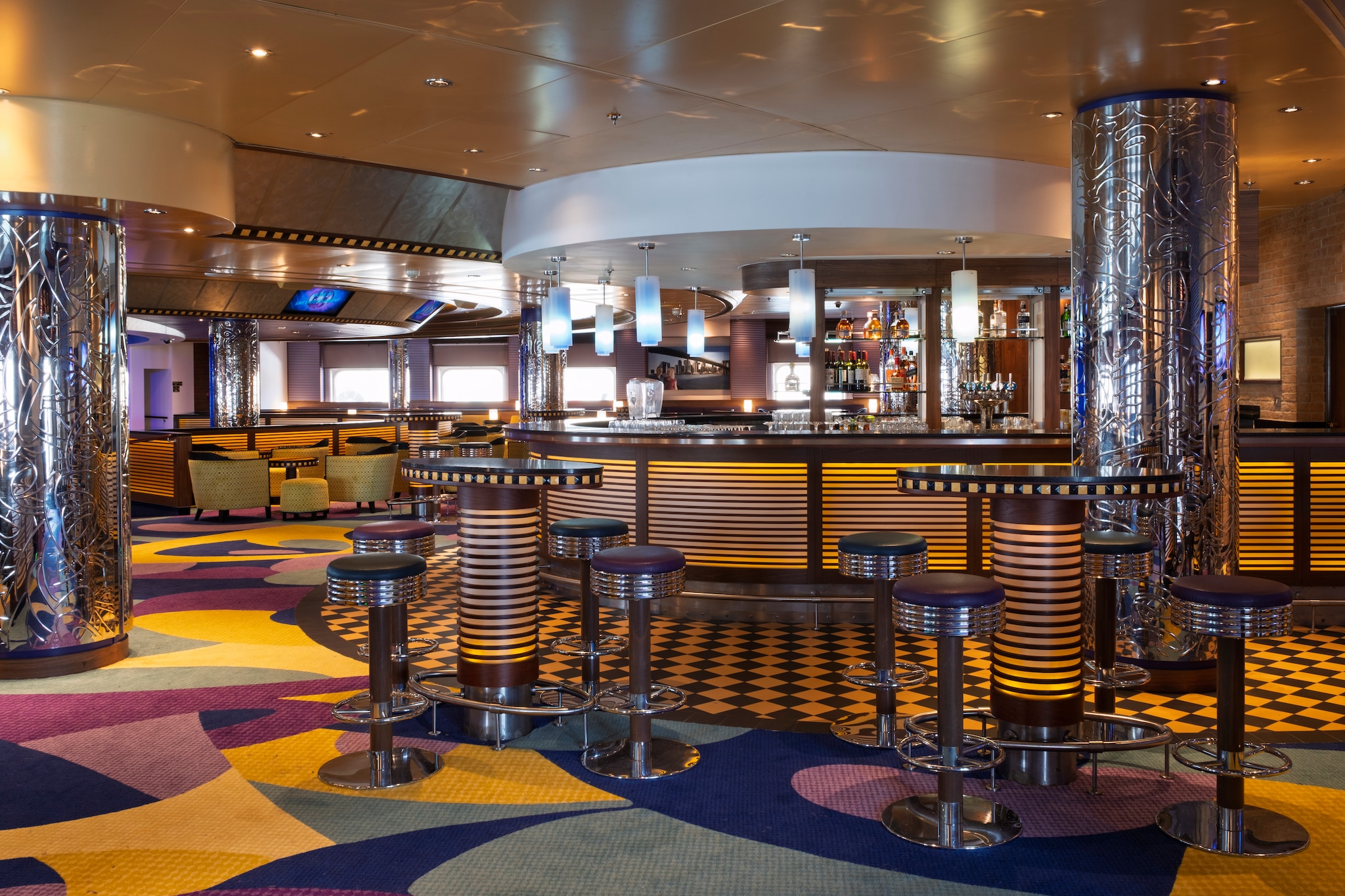Manhattan Lounge, Azura