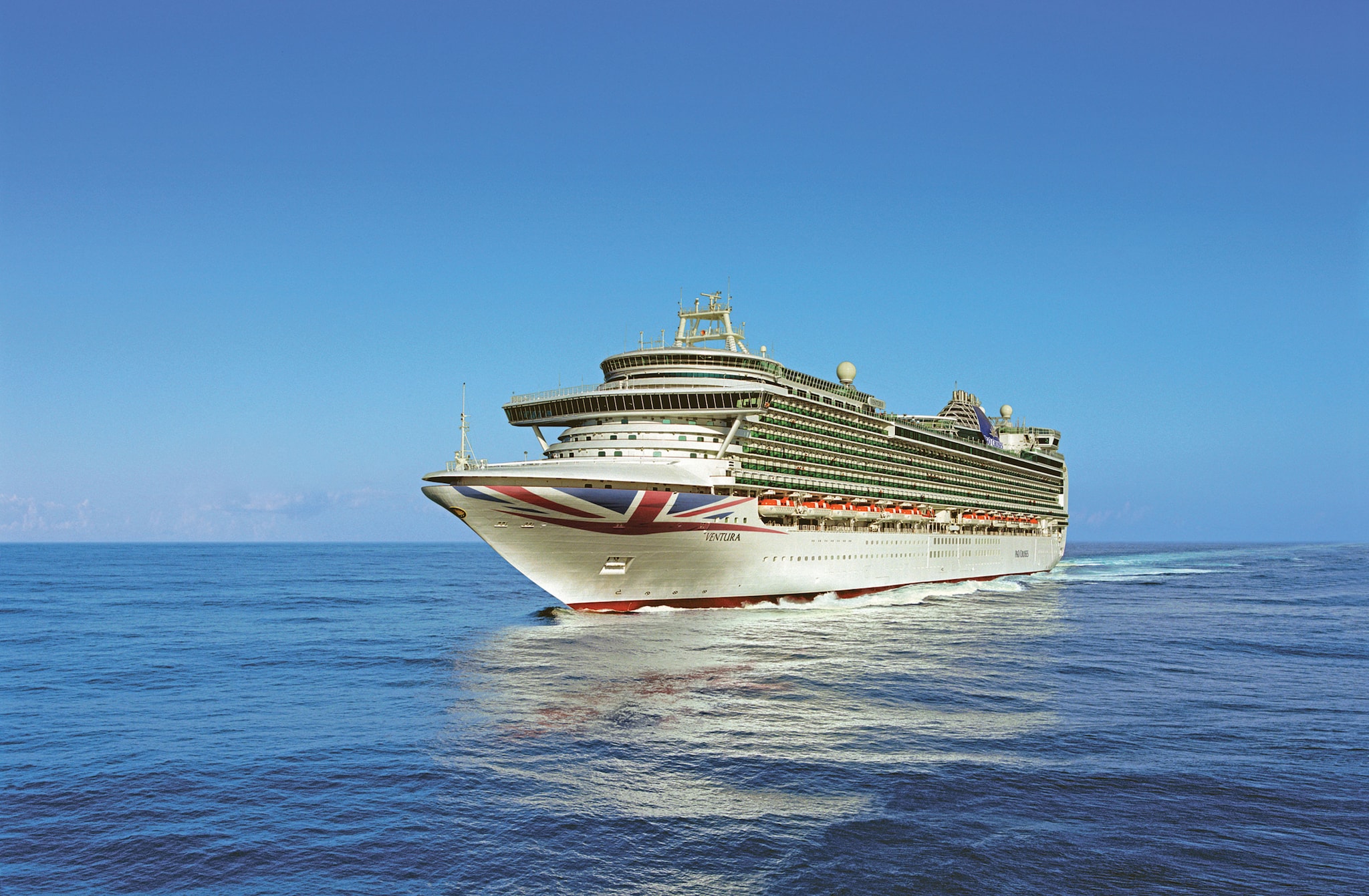 {"metadata_en_GB":{"alt-text":"P&O Cruises Ship, Ventura, at sea. Ventura is a Family Friendly Cruise Ship"},"metadata_en_AU":{"alt-text":"P&O Cruises Ship, Ventura, at sea. Ventura is a Family Friendly Cruise Ship"}}